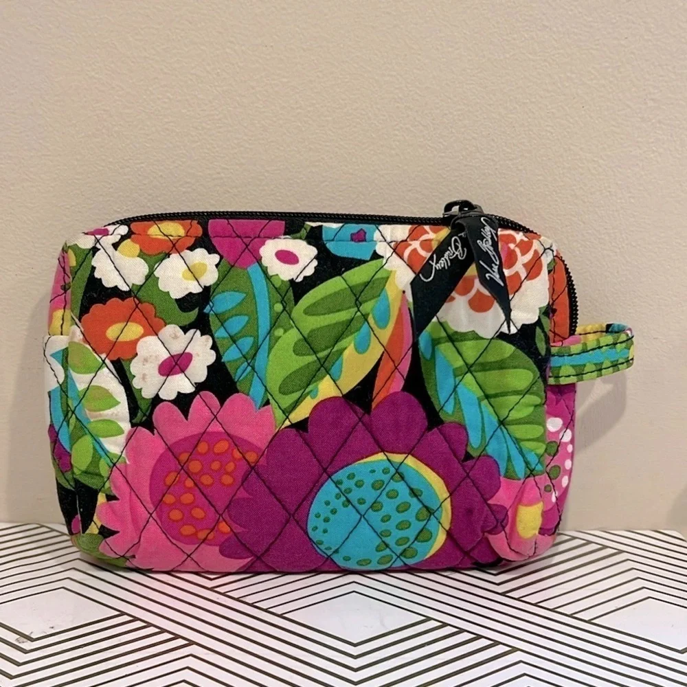 🔥Vera Bradley Floral Quilted Cosmetic Bag 🔥